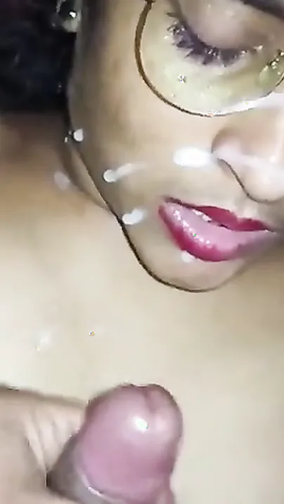 Village sweet Desi girl gets cum on face, her BF leaked the video online