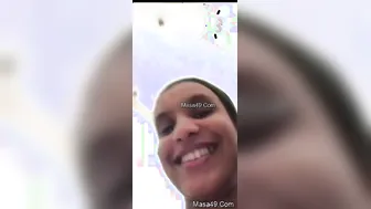 Enticing Lankan Vixen Bathing and Teasing with Her Nude Sexy Curves Exposed