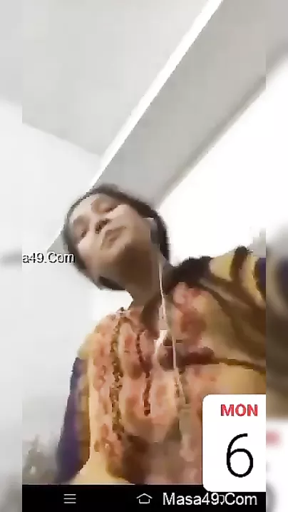 Adorable Paki Girl Confidently Showing Her Cute Boobs in Playful Tease