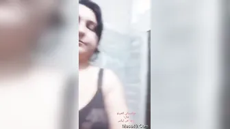 Mature Paki Aunty Proudly Showcasing Her Massive and Enticing Big Boobs