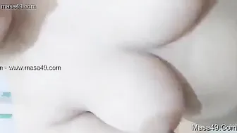 Gorgeous Paki Beauty Teasing with Her Naked, Perky Boobs in Sultry Show