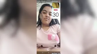 Adorable Desi Beauty Teasingly Revealing Her Perky Boobs in Sensual Solo Display