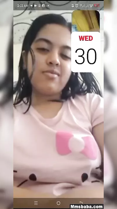 Adorable Desi Beauty Teasingly Revealing Her Perky Boobs in Sensual Solo Display