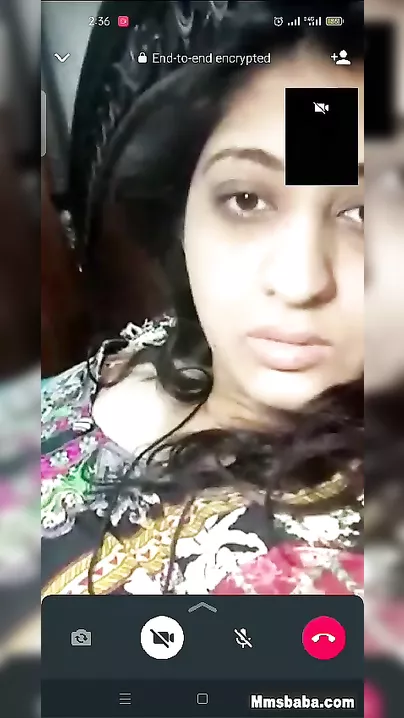 Flirty Paki Girl Playfully Flashing Her Firm Boobs in Teasing Video
