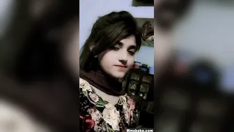 Alluring Paki Spouse Sensually Bathing and Teasing with Soapy Skin