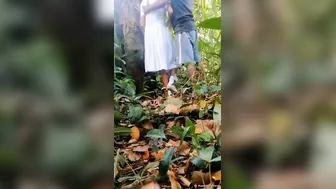 Boyfriend Eating His Gf Pussy Under Tree In Outdoor
