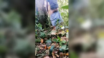 Boyfriend Eating His Gf Pussy Under Tree In Outdoor