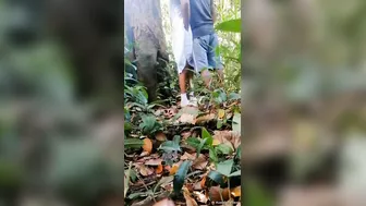 Boyfriend Eating His Gf Pussy Under Tree In Outdoor