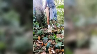 Boyfriend Eating His Gf Pussy Under Tree In Outdoor