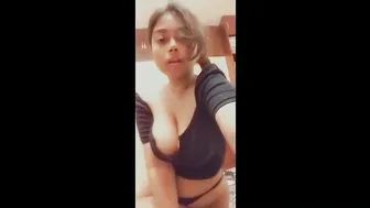 Sexy Indian Girl Flashing Her Big Ass And Tits On Selfie