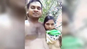 Broke Guy Filming His Indian Girlfriend's Pussy For Cash