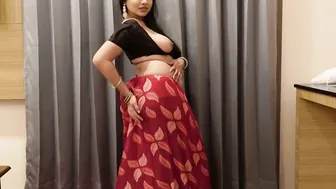 Big Ass Aunty Riding Cock While Wearing Desi Saree