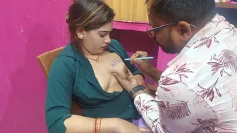 Local Desi Girl Getting Tattoo On Boobs Then Sucking