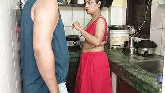 Gas Cylinder Guy Fucking Lonely Housewife Hard At Her Home
