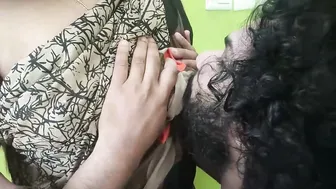 Indian Wife Getting Her Tits Sucked In Blouseless Saree