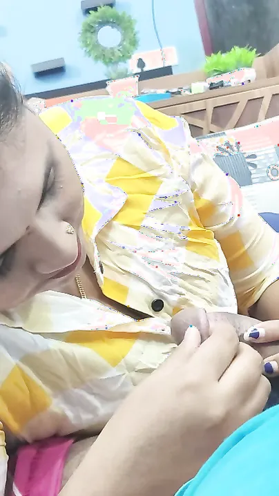 Hot Desi Teacher Giving Blowjob to Her College Student
