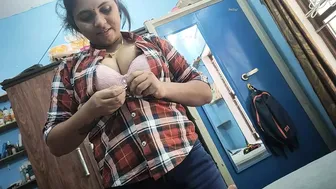 Desi GF Giving Sloppy Blowjob Before Riding His Big Dick