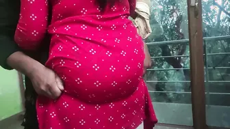 Married Couple Kissing and Pressing Her Juicy Round Ass