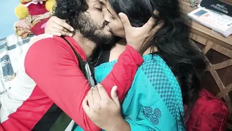 Desi Wife Undressing Saree Getting Pounded Hard in Bed