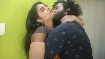 Amateur Desi Couple Making Out Kissing in Saree Closeup
