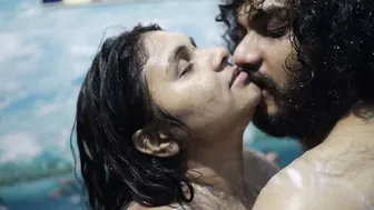 Bathing With Her And Having Romance Sex In Bathroom