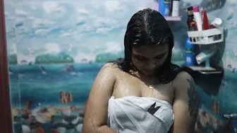 Bathing With Her And Having Romance Sex In Bathroom