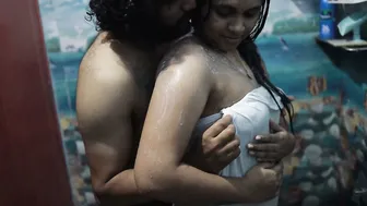 Bathing With Her And Having Romance Sex In Bathroom