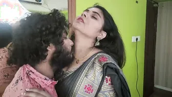 Wife in Saree Getting Navel Licked Boobs Pressed Hard