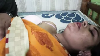Wife In Saree Getting Navel Licked While Pussy Gets Rubbed