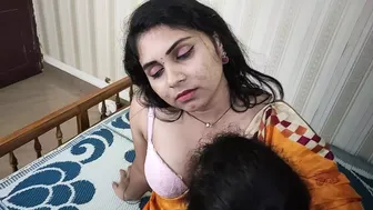 Sucking Kissing Licking Her Boobs in Saree Removing Bra