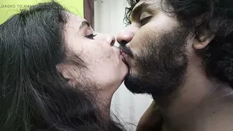 Desi Gf Seducing Her Bf For Hot Saree Kissing Romance
