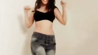 Hot Desi Slut Exposing Her Perfect Tits on Camera