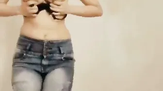 Hot Desi Slut Exposing Her Perfect Tits on Camera