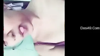Cute Indian Girl Exposing Her Tits in Amateur Video