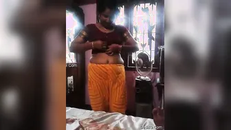 Mallu Wife Showing Off Her Huge Milky Boobs To Her Hubby