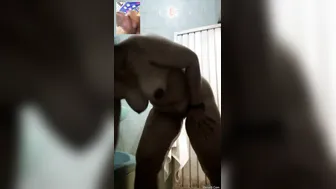 Desi Aunty Flashing Tits And Pussy During Naughty Video Call