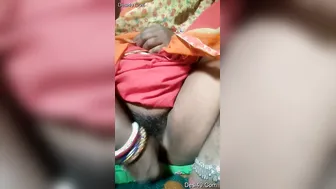 Village Wife Masturbating With Veggie When Hubby Is Out
