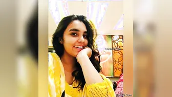 Sexy Indian Babe Teasing With Her Bare Tits On Camera For You