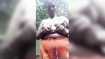 Village Bhabhi Flashing Her Big Desi Tits On Camera Tonight