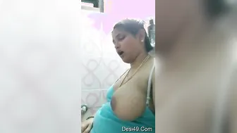Hot Desi Babe Recording Herself Fingering For Her Boyfriend