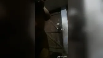 Chubby Married Bhabhi Stripping Naked Showing Body To Lover