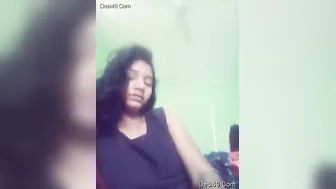 Cute Desi GF Showing Her Tits And Dripping Wet Pussy