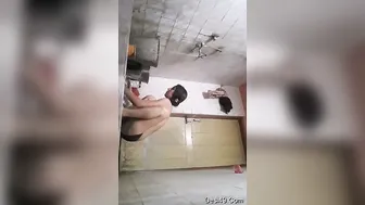 Married Bhabhi Recording Herself Bathing Naked For Her Fans
