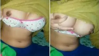 Beautiful GF Exposing Her Bare Chest For Lucky Boyfriend