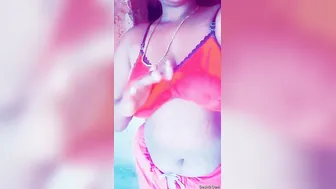 Horny South Indian Bhabhi Spreading Her Legs Wide On Video Now