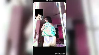 Married Bhabhi Exposing Her Perfect Tits During Video Chat Time