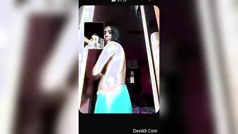 Married Bhabhi Exposing Her Perfect Tits During Video Chat Time