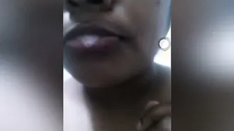 South Indian Slut Exposing Her Body And Fingering On Video Call