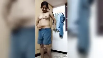 Desi Babe Stripping Off Her Clothes Showing Tits And Pussy