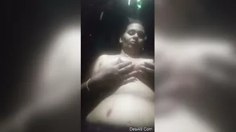 Horny Bhabhi Playing With Massive Boobs And Showing Her Ass Off